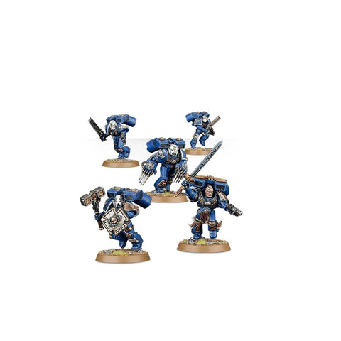 Blue armored Space Marines Vanguard Veteran Squad miniatures set on display